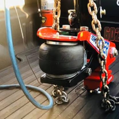 Air spring bag on gooseneck