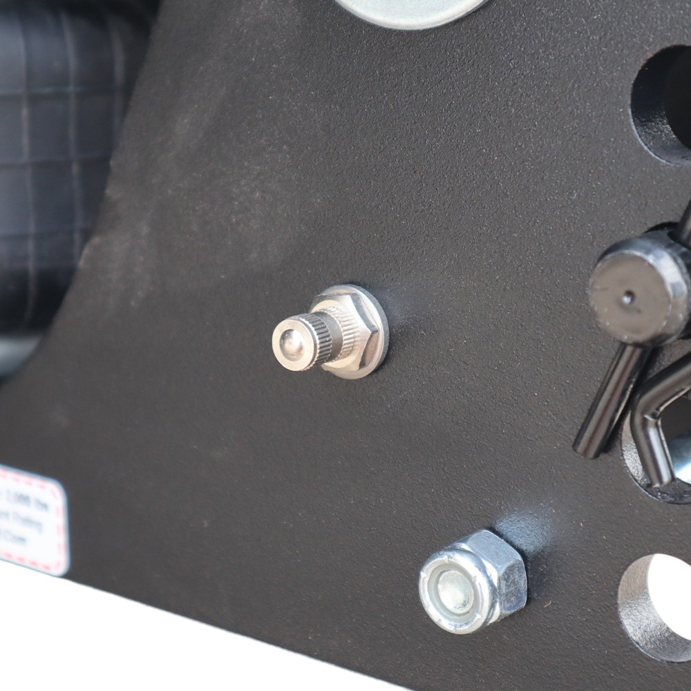 Easy To Use Air Valve on Max Black Air Hitch