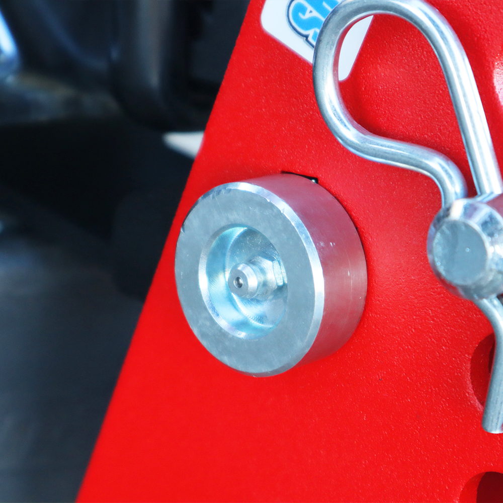 Greaseable 1" Dia 1045 Steel Bolt & Grease Zerk Pivots Sport Hitch