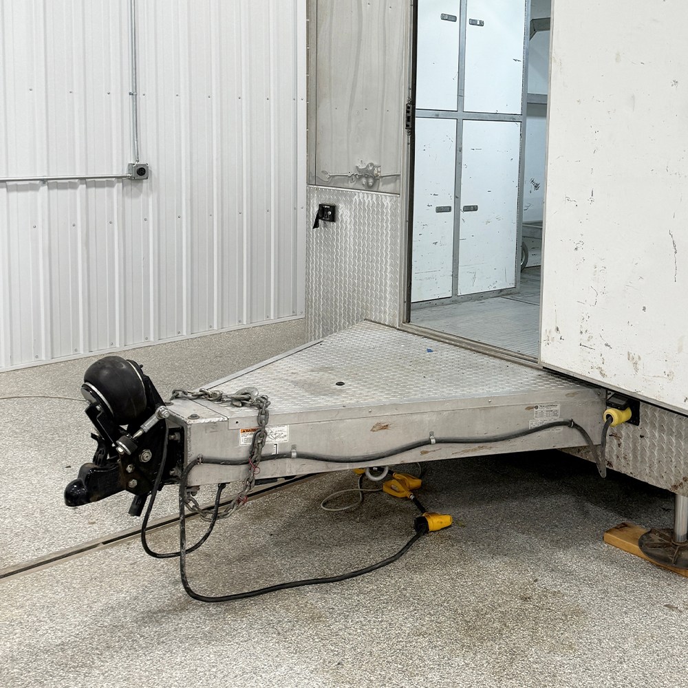 Square Plate HD 21K Air Trailer Tongue Mount & Demco Coupler - On Stacker