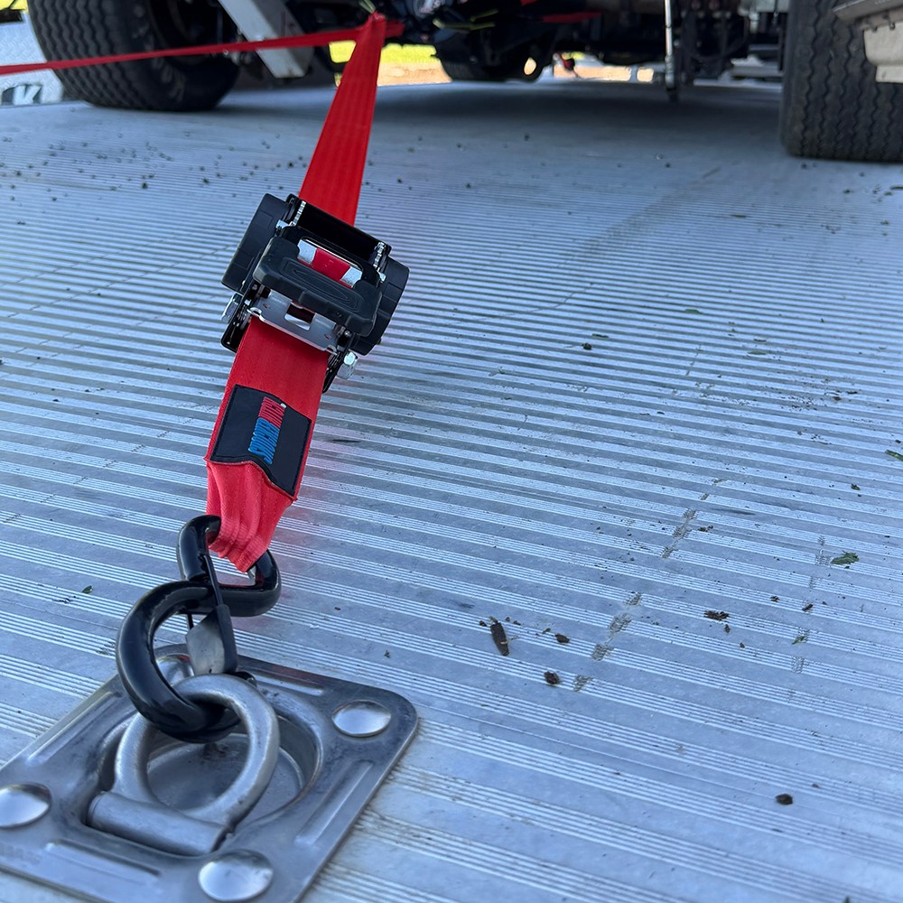 Retractable 2" Ratchet Straps - Close Up