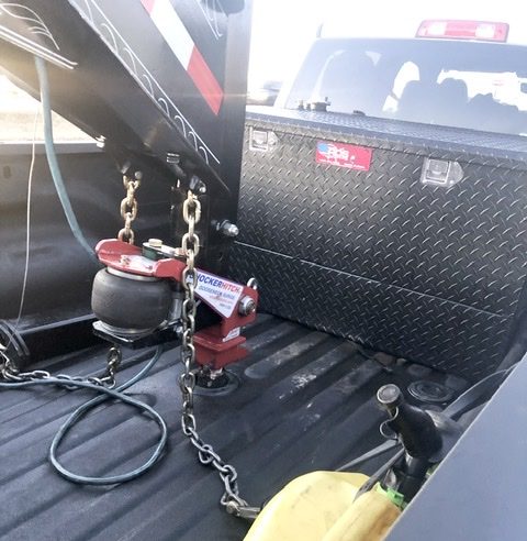 Gooseneck Air Hooked up to PJ Gooseneck Trailer